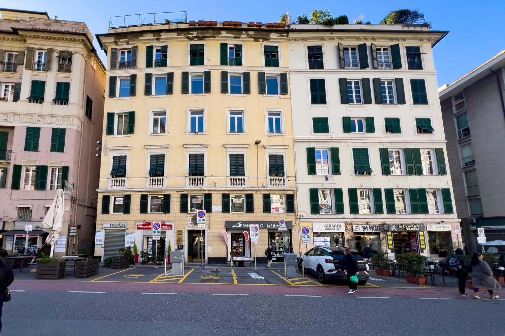 Lovely Flats In Historic Center - Happy